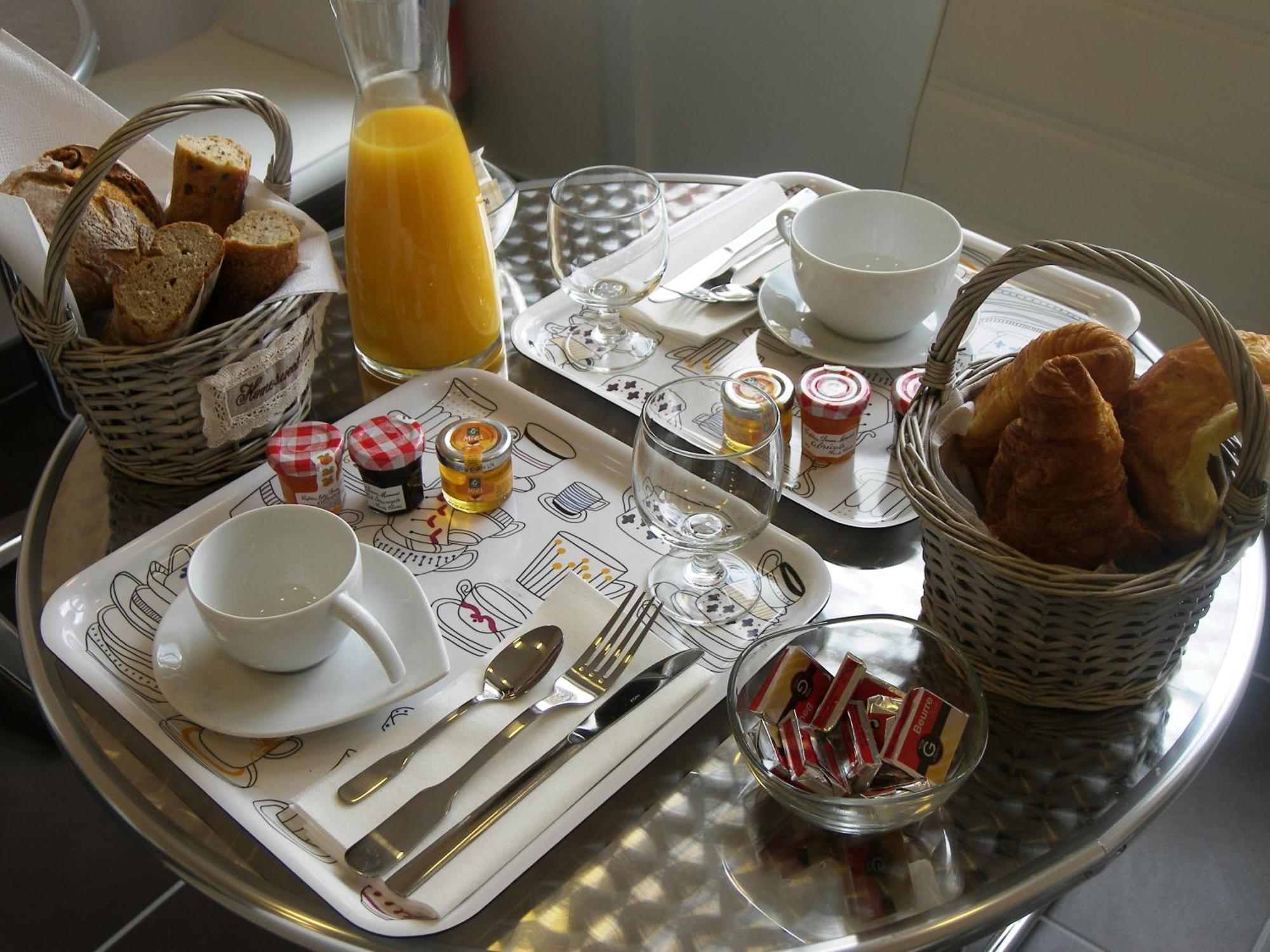 Del Matin Calme Bed & Breakfast 3*